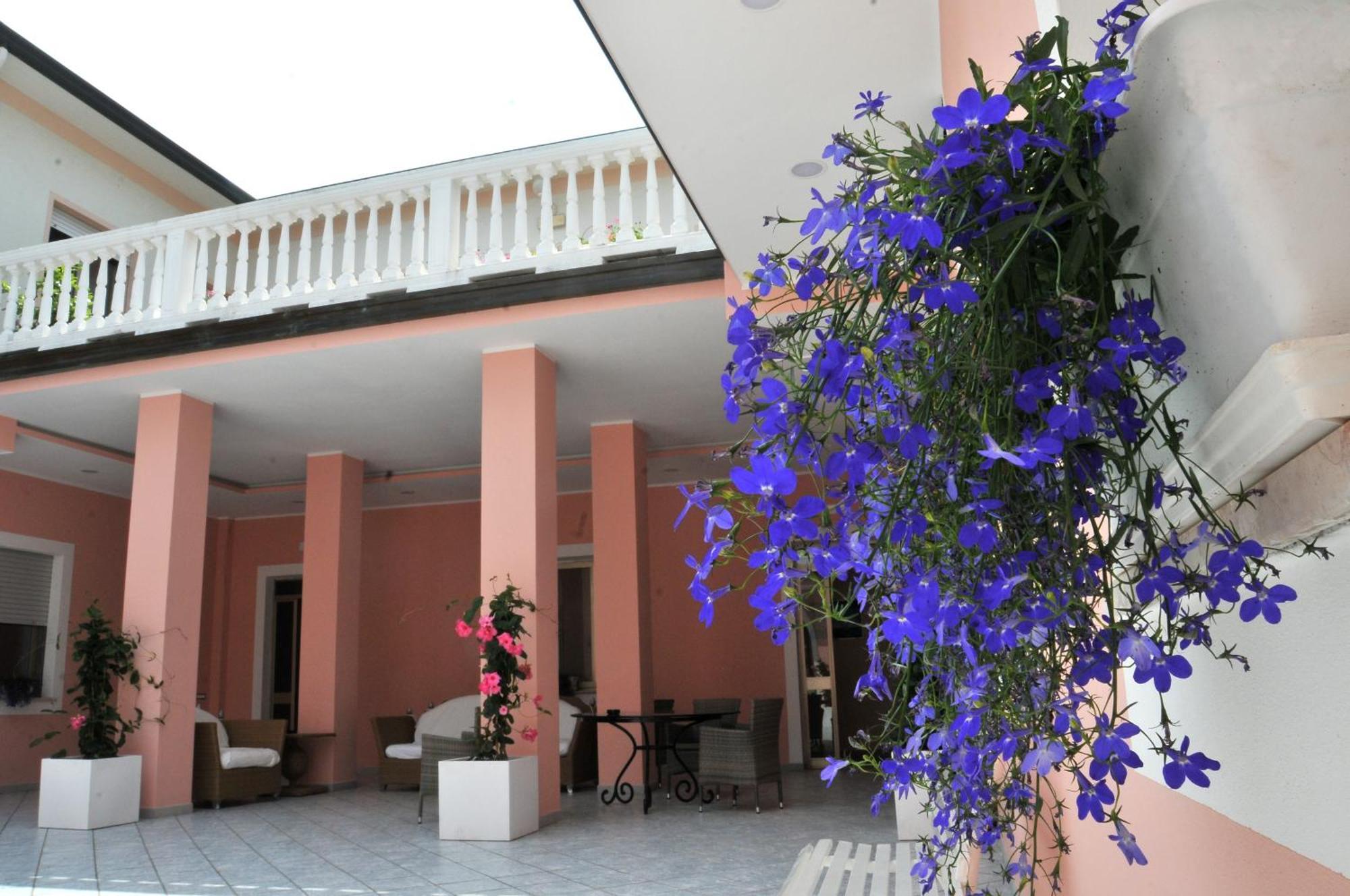 Stella - Casa Per Ferie Hotell Bellaria-Igea Marina Eksteriør bilde